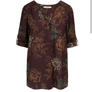 𝅺⭐️nwt Ricki’s Roll Sleeve Hanley⭐️